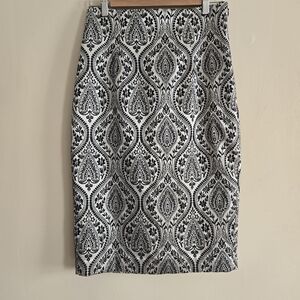 Worthington Black and White Paisley Pencil Skirt